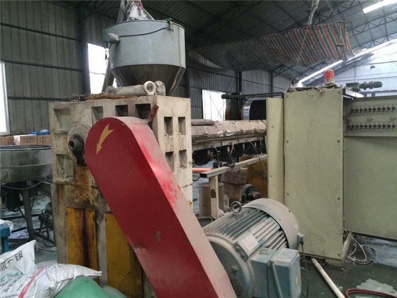 土工格栅生产设备06